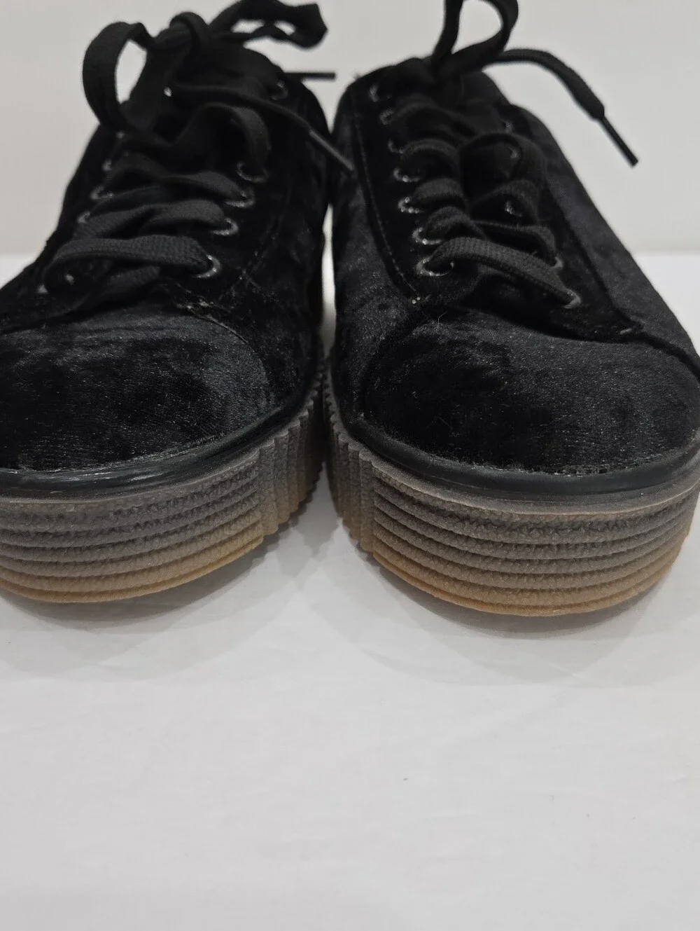 Misbehave Black Velvet Lace Up Casual Creeper Sneaker Platform Shoes Size 9